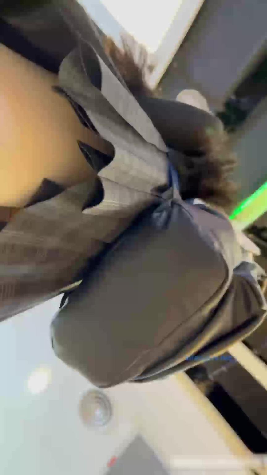 青春女孩群下的气息 预览截图 1