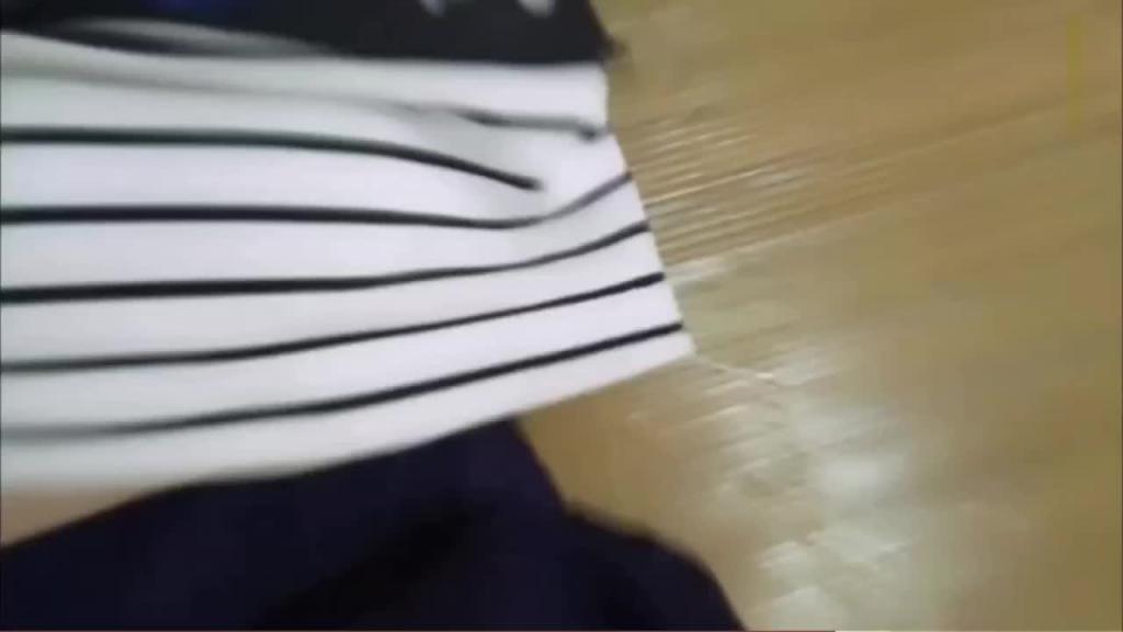 国产乱伦小马拉车青春期姐姐把弟弟处男鸡插进骚逼 预览截图 4