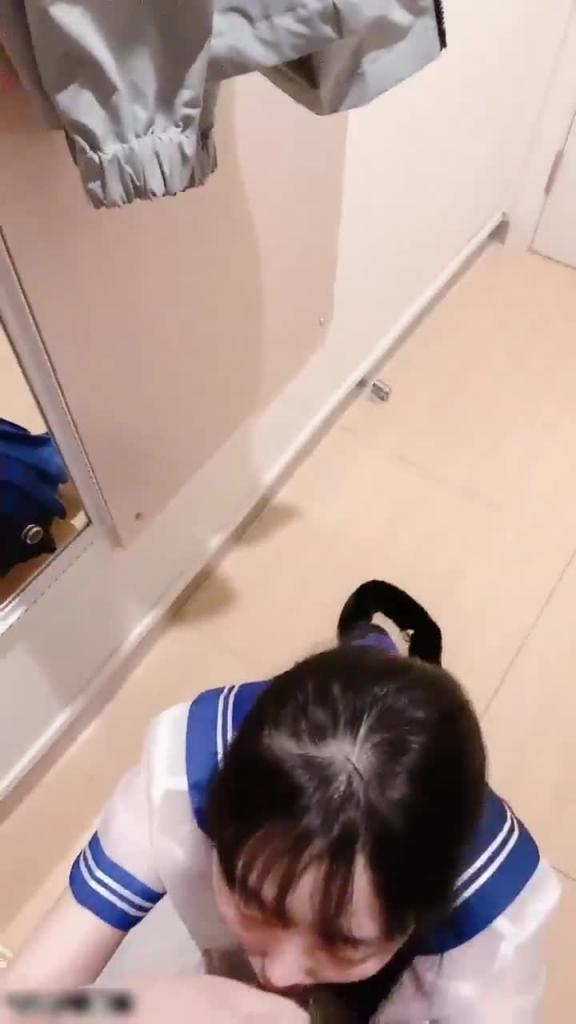 制服小女仆,操到喊爸爸 预览截图 3