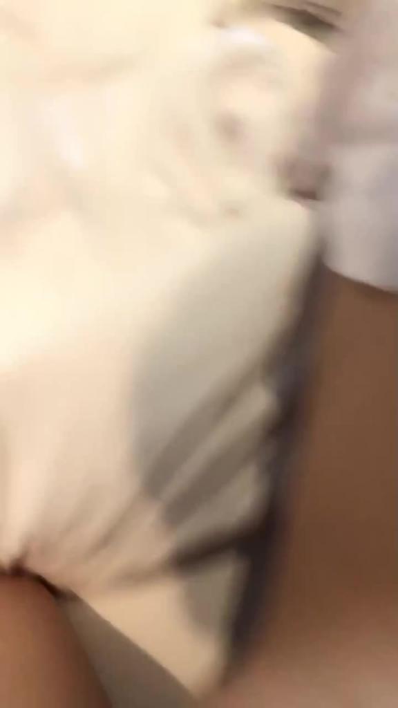 【泄密曝光】高颜值大二学妹和富二代男友酒店啪啪啪遭曝光 预览截图 9
