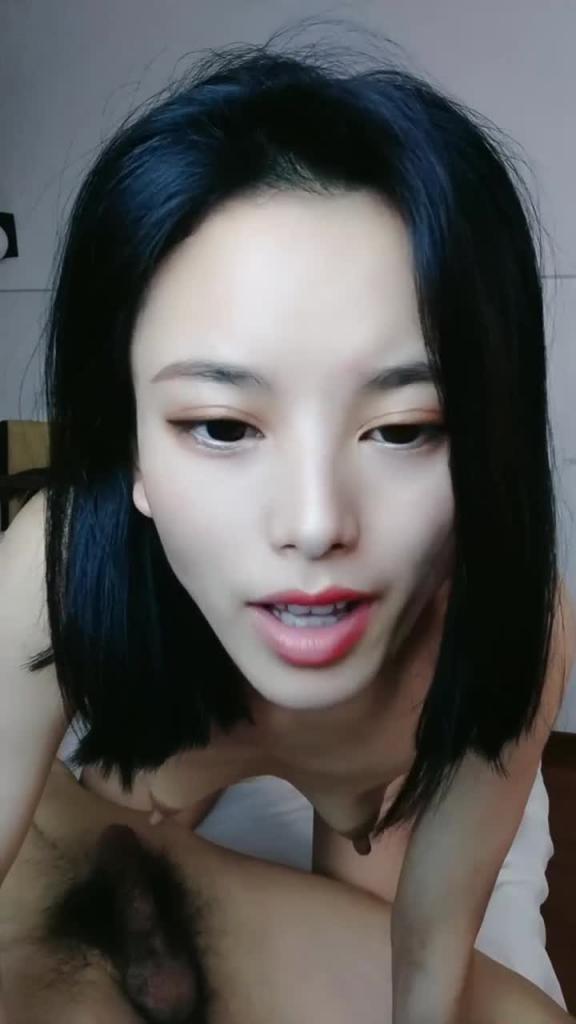 透明丝袜年轻妹子和男友日常做爱最后自慰。 预览截图 2