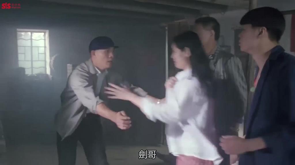 2/2香港三级电影《借种》:对于女神满满的性欲冲动 预览截图 6
