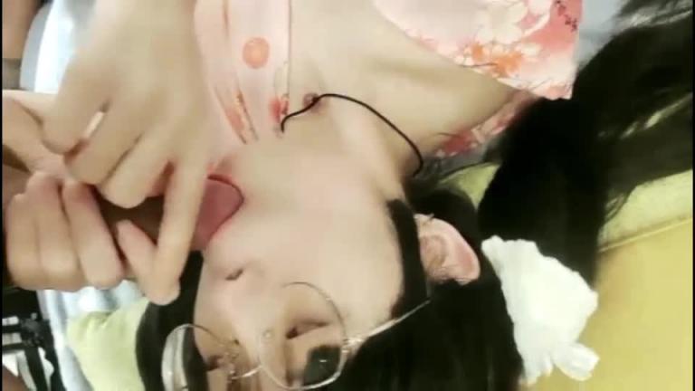 00后双马尾萝莉跳蛋自慰后入啪啪 预览截图 1