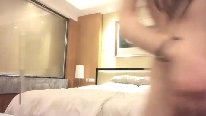 双飞可爱的邻家小美女 探花 预览截图 12