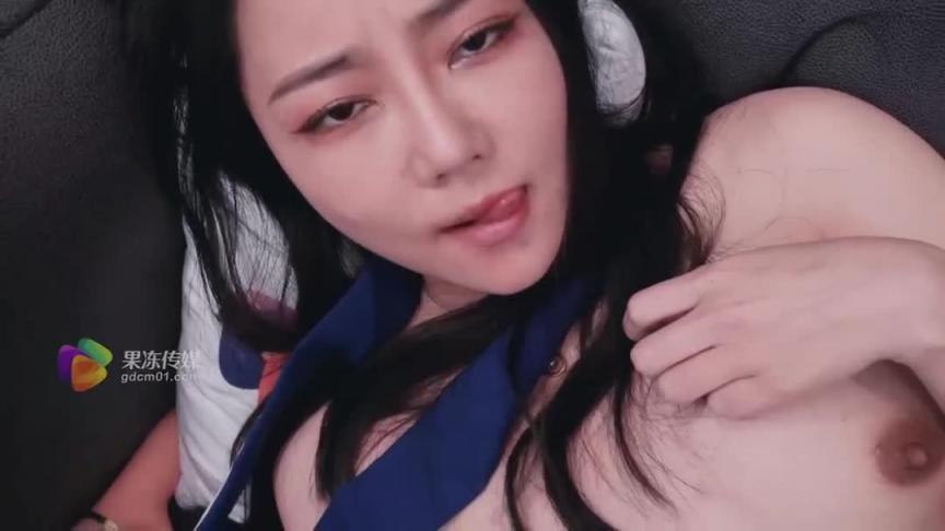 果冻传媒 GDCM-012 邻居女网红 云朵 预览截图 12