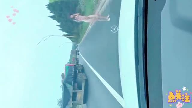 主人的任务众多女神露出合集户外戴跳蛋随心所欲各种大胆露 预览截图 4
