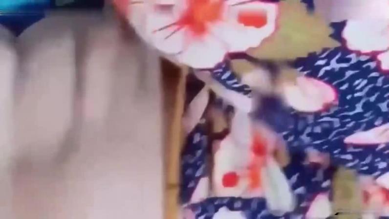 牛人乱伦妈妈跟外婆 预览截图 10