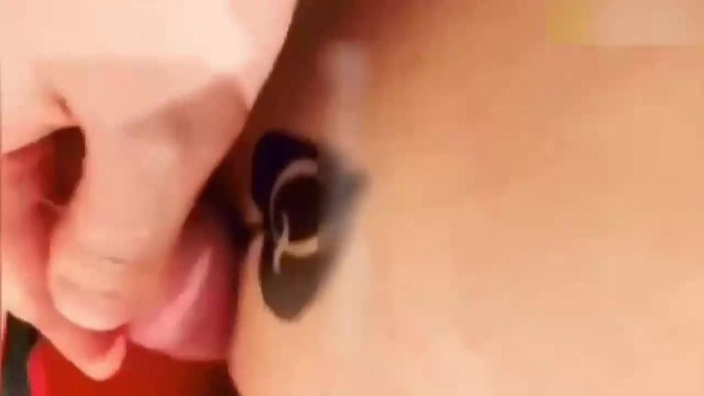 极品绿奴骚妻天生的贱货对白淫荡 预览截图 8