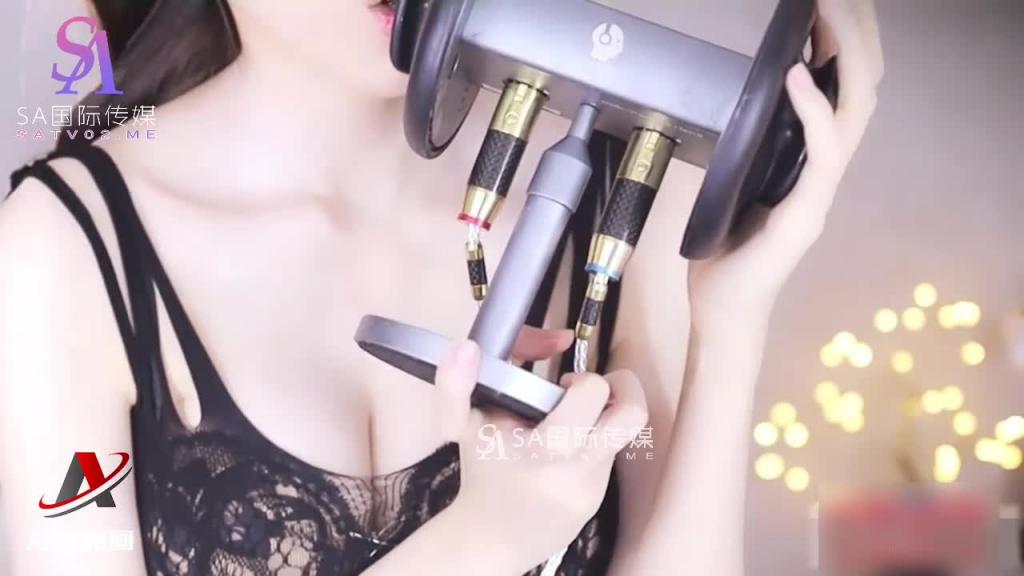 AT317-ASMR黑丝性感爆乳妹-灵活舔耳口腔音 预览截图 8