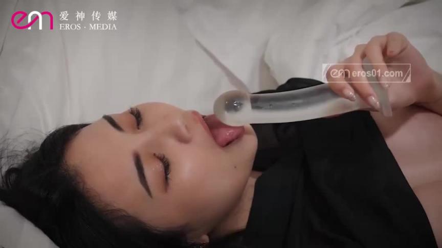 EMX028 清晨调教美乳大嫂 预览截图 7