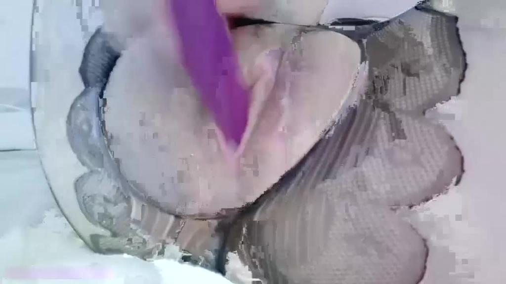 像个洋娃娃不像真人的婴儿肥超美萝莉,这才是真正的童颜巨乳 预览截图 12