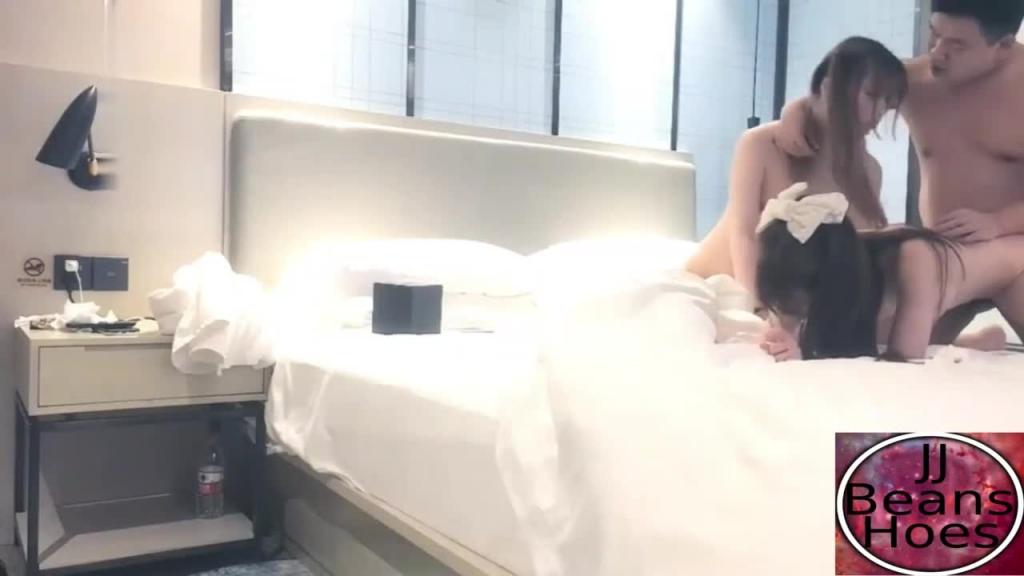 猛男各种姿势爆艹风骚姐妹花 探花 预览截图 6