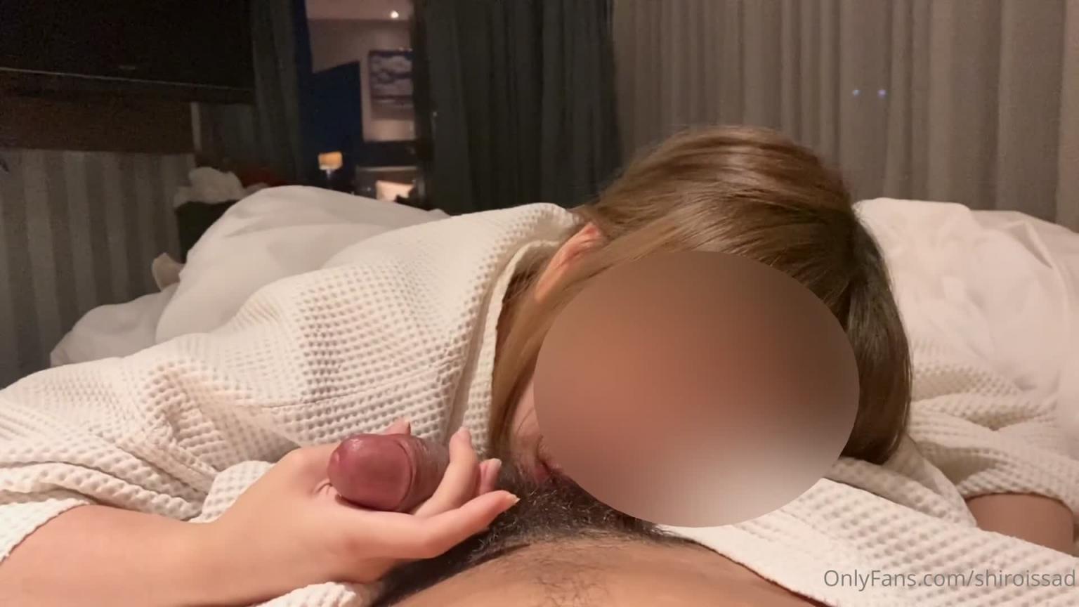 被窝里吃鸡的小可爱 预览截图 3