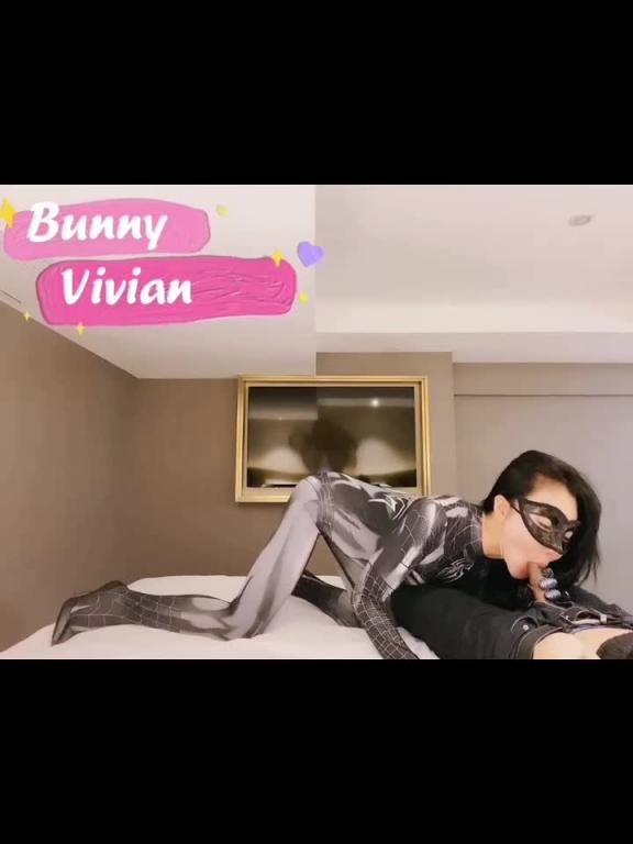 【爱丝袜的Vivian姐】蜘蛛情趣套装诱惑勐男拔屌相向 预览截图 8
