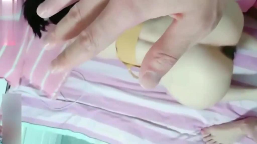 【真实破处】原装处女膜鲜血直流叫的语无伦次 预览截图 6