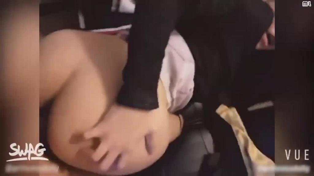 嘘! 不能叫太大声 游戏陪打意外找到正妹 预览截图 9