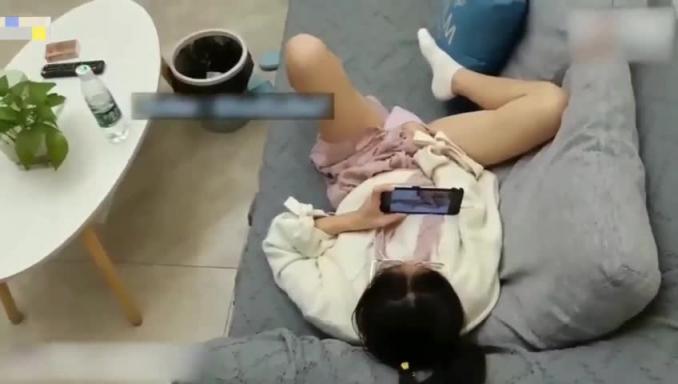 【强上小姨子】洛丽塔美少女回家撞见姐姐和姐夫啪啦 预览截图 2