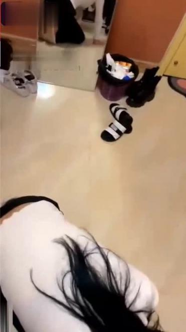 被传销头子各种侮辱吓哭的妹子 预览截图 6