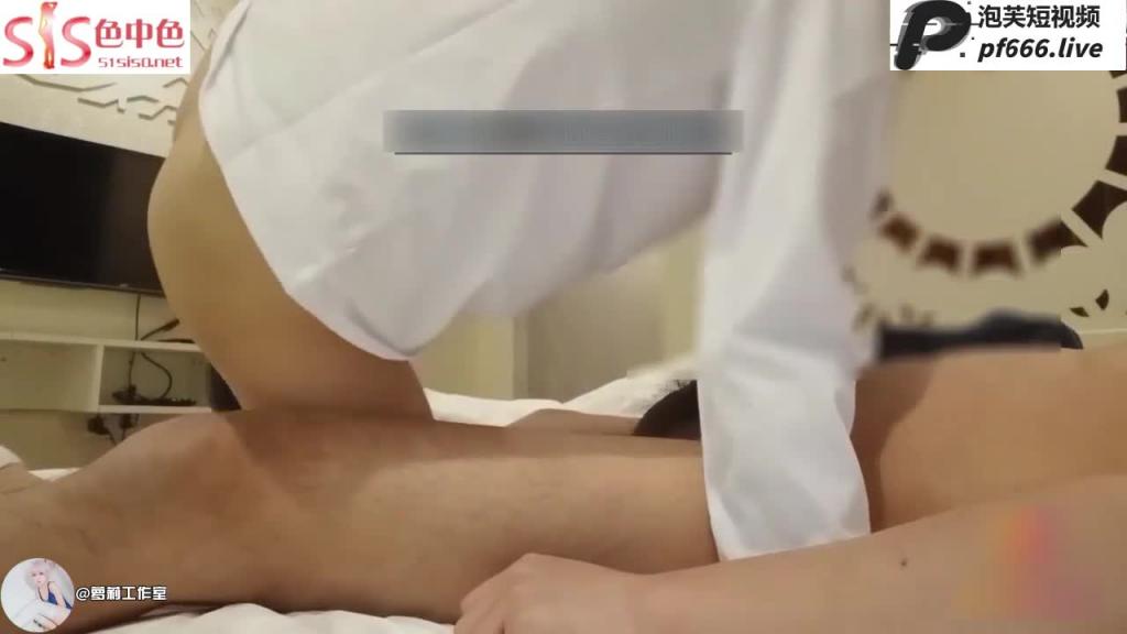 湖南襄阳高三18岁学生候冰玉和舅舅乱伦,暑假偷着和小舅做爱被男友来电话发现 预览截图 1