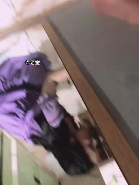 青岛科技大学大一校花【陈琳琳】，单纯校花被骗财骗色，渣男自拍视频被泄露。 预览截图 5