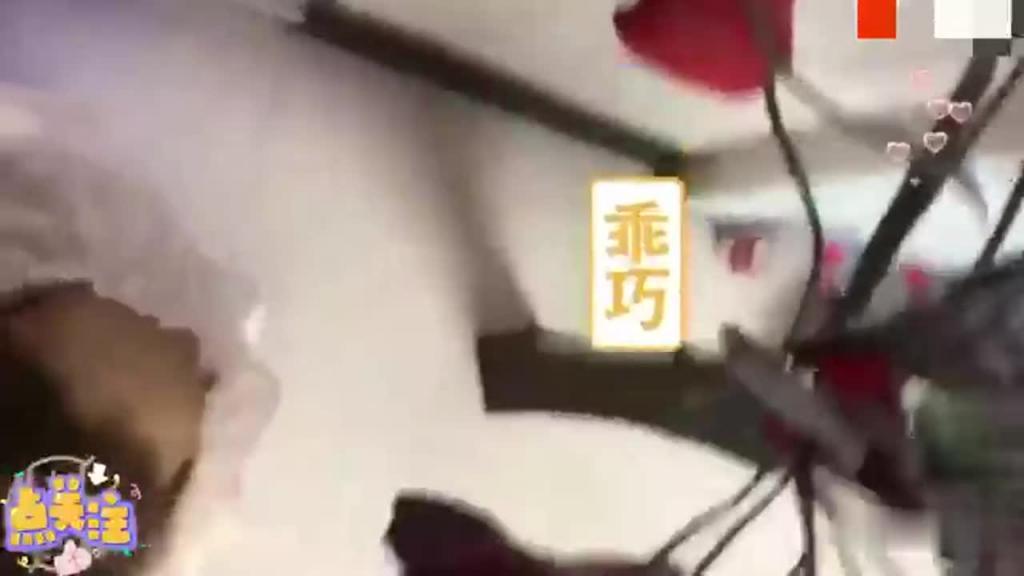 【母子乱伦】儿子长期操妈妈 附带聊天记录生活照妈妈的照片 预览截图 7