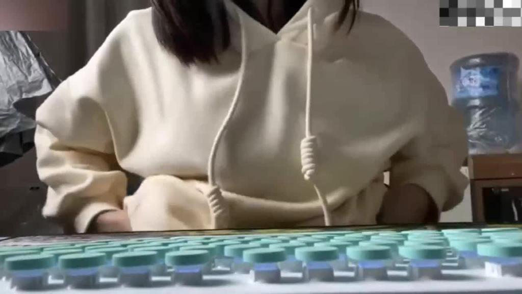 反差人妻母狗不雅自拍喜欢被调教羞辱 预览截图 1