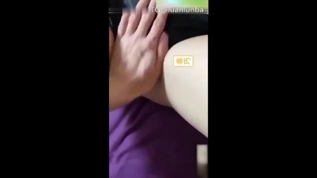 家庭乱伦疫情期间和嫂子在家隔离没控制住和嫂子乱伦 预览截图 4