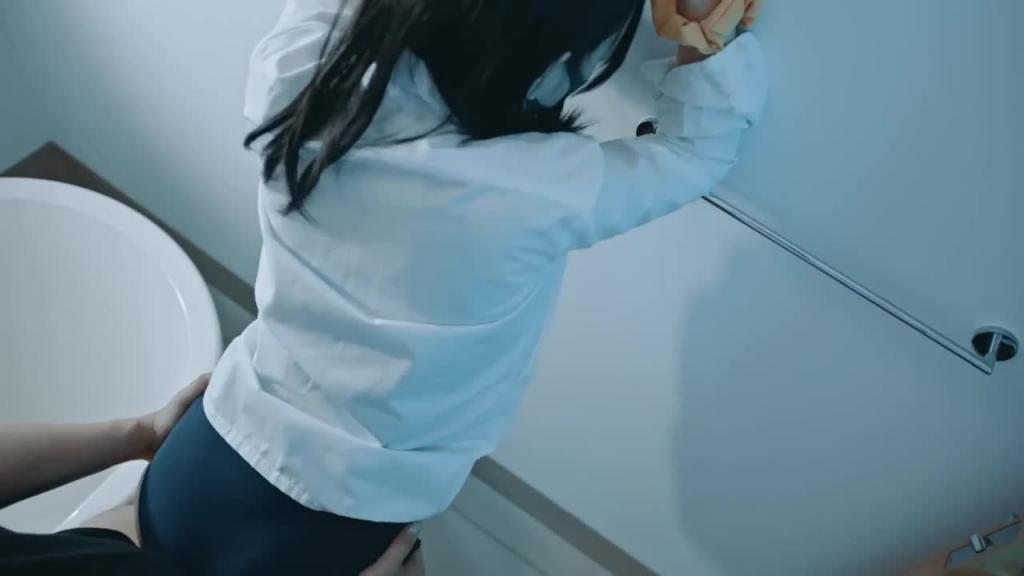 泳装还是制服?还是两者兼而有之01 预览截图 6