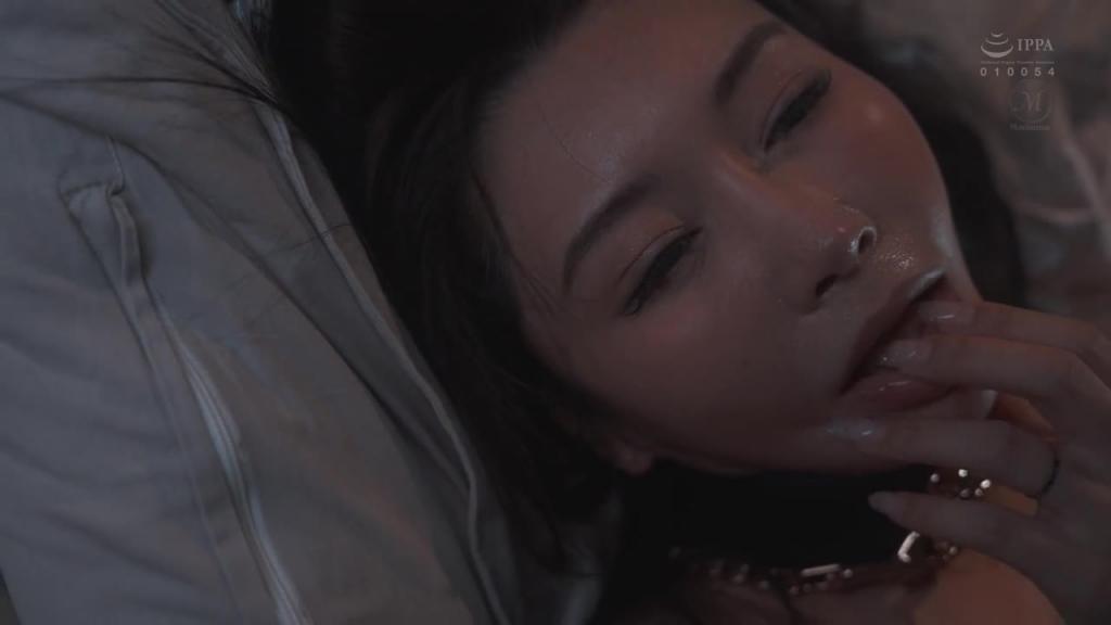 女上司、歪曲的刺激和约束淹没在SM婚外性交中。午休时被不听话的部下训练...。爱弓凉 JUR-285 预览截图 12