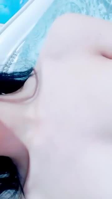 美乳粉穴蜜桃臀手指勐扣穴白浆流一流身材全裸自慰 预览截图 1