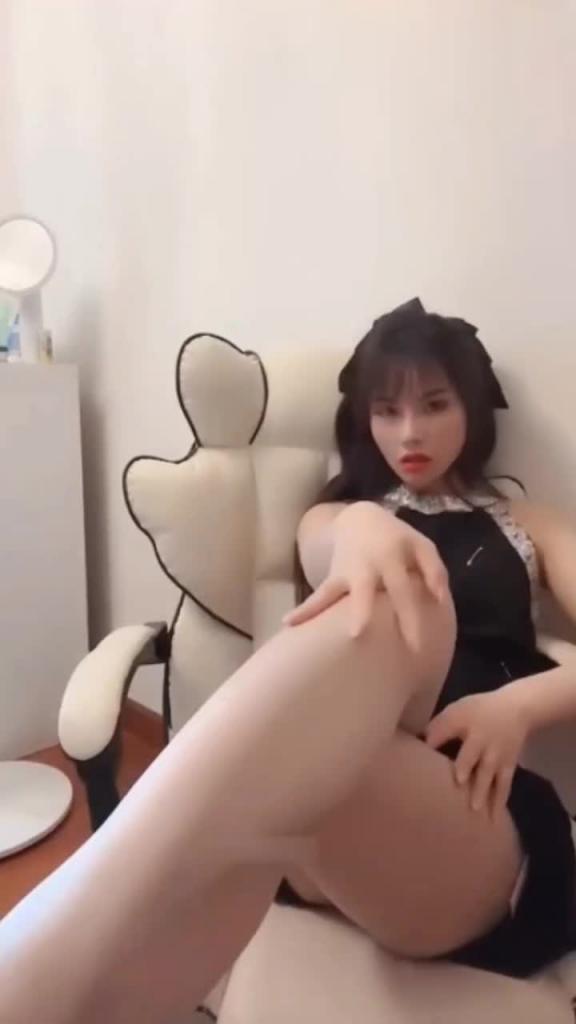 快手网红女主播肖老师黑料高价私拍黑丝无内露脸自慰流出 预览截图 9