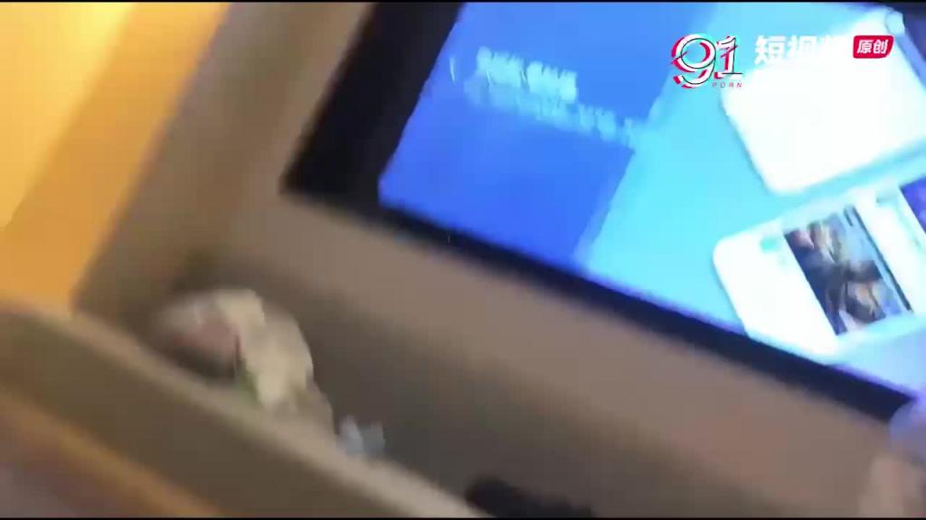 重金约炮BB粉嫩的大奶子学生妹 难得的极品干了又干 预览截图 10