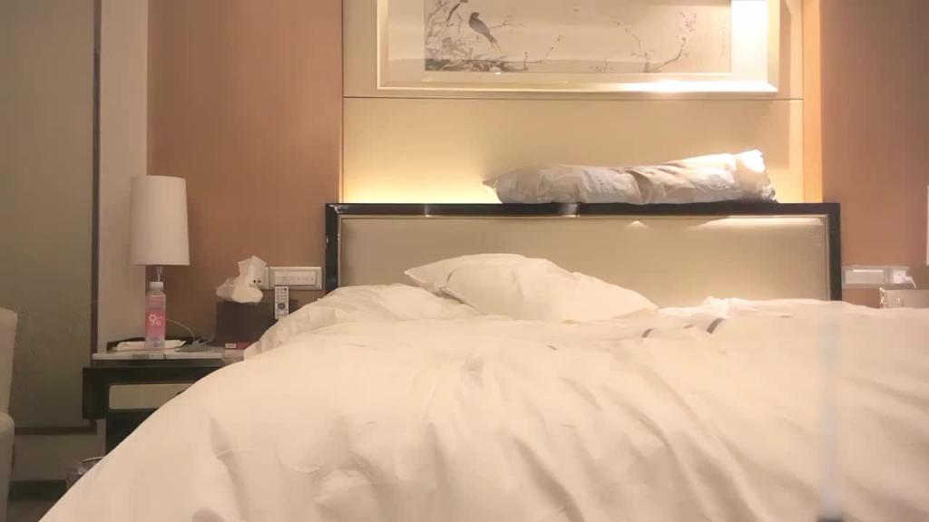 邻家小姐姐,19岁乖乖女 预览截图 8