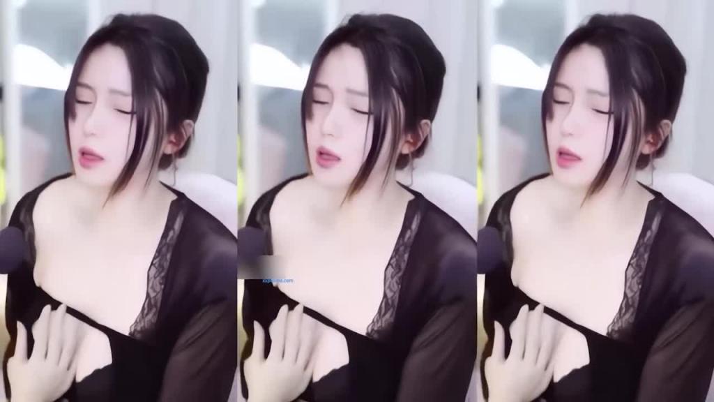 网易CC【毒毒】最新私拍定制ASMR漏内性感骚舞诱惑福利 预览截图 1