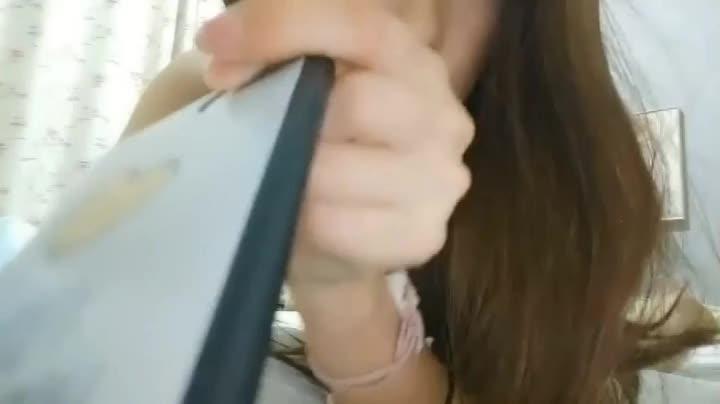 肚兜推荐叔嫂偷情  孩子外面敲门  快点射 预览截图 10