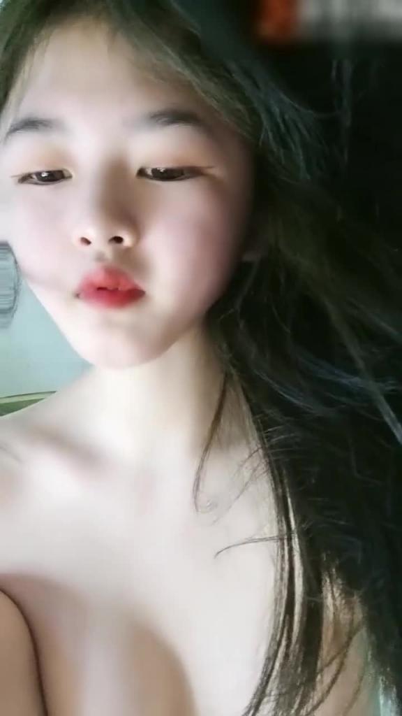 清纯甜美少女娇小身材极度淫骚，玻璃磨蹭插入爽的呻吟不断 预览截图 11