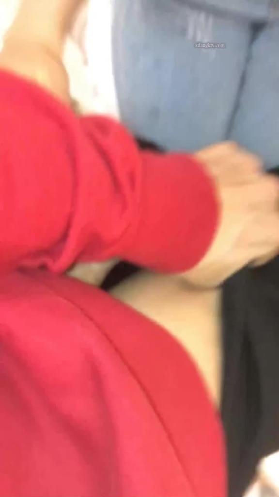 网曝热门事件,江大校花「林雅儿」不雅私拍黑丝美足商场试农间口爆 预览截图 11
