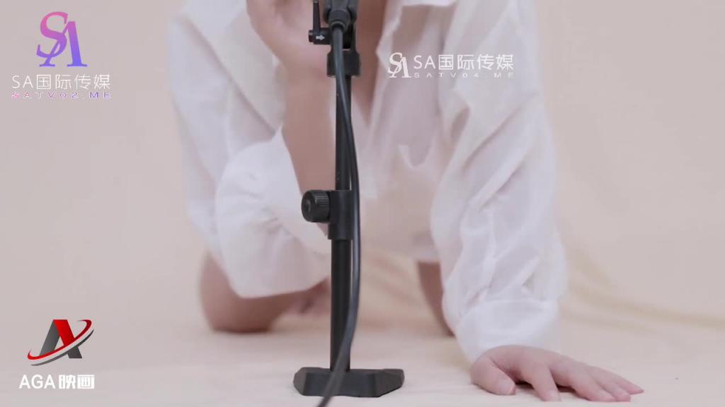 AT121-ASMR晓MI衬衣诱惑-口腔音舔耳弹舌 预览截图 4