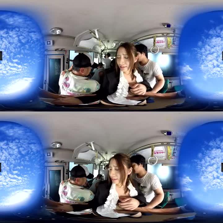 VR 痴汉集团巴士干砲 VR版 ~OL・学生妹篇~ 佳苗瑠华 花咲一杏 84kmvr00287 预览截图 3