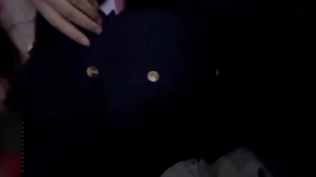 【姐弟乱伦】下午和大姐逛街买了衣服心情很不错,回到家后直接强暴她 预览截图 1