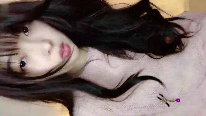 [极品女神]超美新人清纯高颜值主播幻龙自慰插逼人美逼黑 预览截图 4