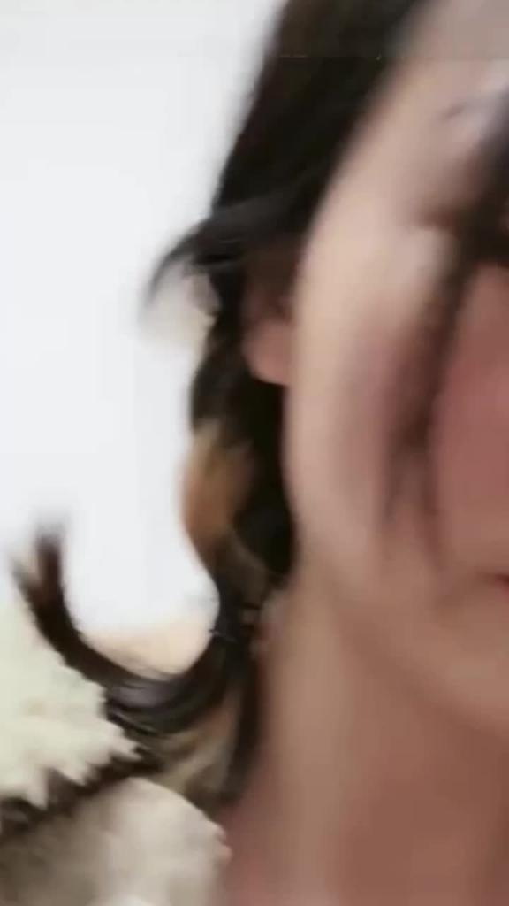 贵宾【萝莉-邻家女孩】快速抽奖满脸通红表情真鸡巴销魂啊 预览截图 5