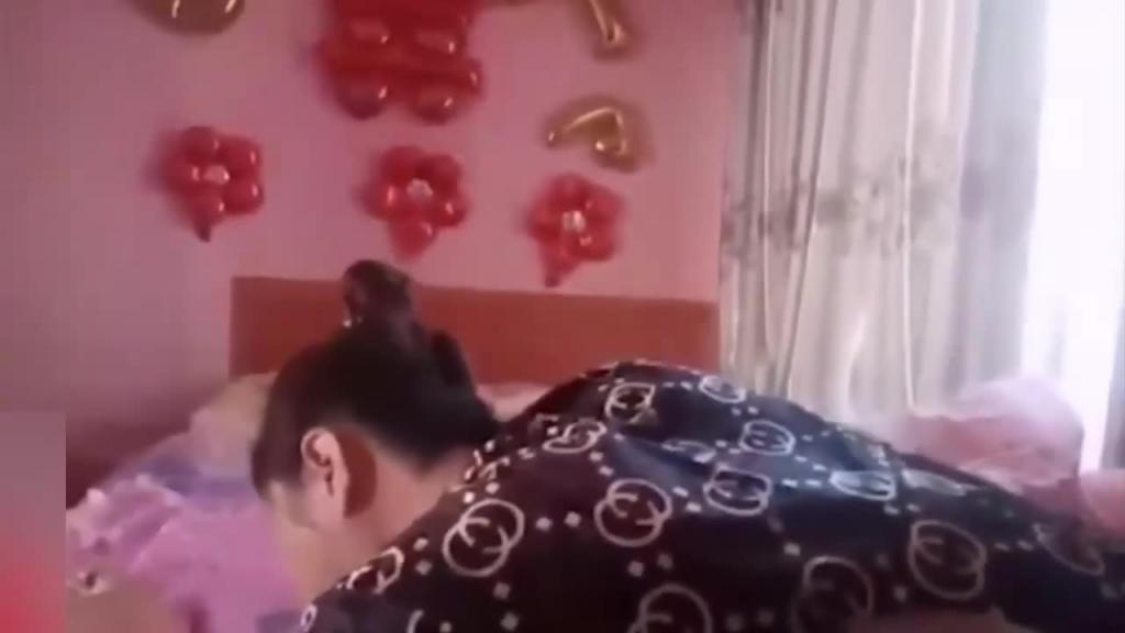 (福利)畜生女婿老婆怀孕期间和岳母乱伦长期忍受女婿的变态行为 预览截图 6