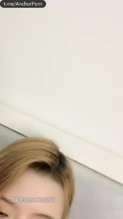 性感小姐姐直播自慰秀～一个人在家这么孤单当然要双管齐下前后门都玩～ 预览截图 5