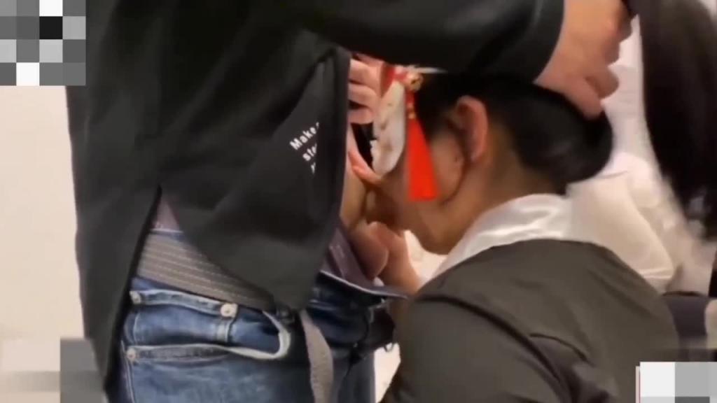 三对夫妻群p换妻性爱派对 预览截图 1