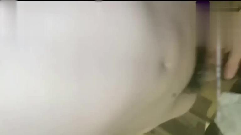 【双飞小处男】跟同桌喝奶茶失了童子身,被姐姐教双插 预览截图 12