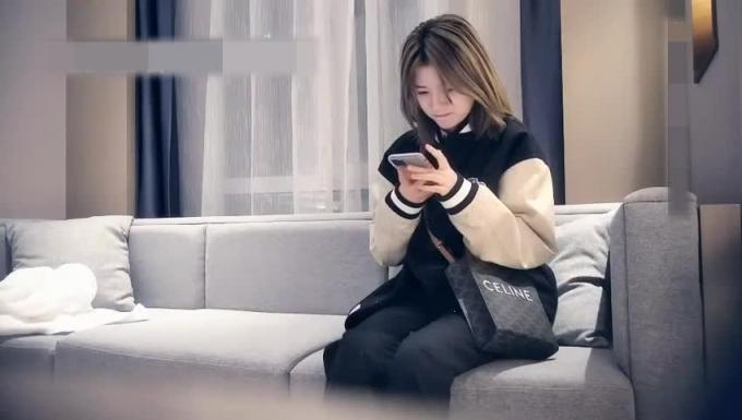 有纹身看起来特别清纯的大学美女 用力太猛把妹子草哭了 探花 预览截图 1