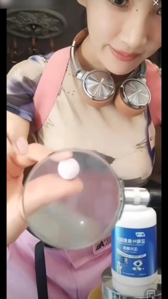 央视主持人演员抖音网红女神直播界卖骚真空透视露点 预览截图 6