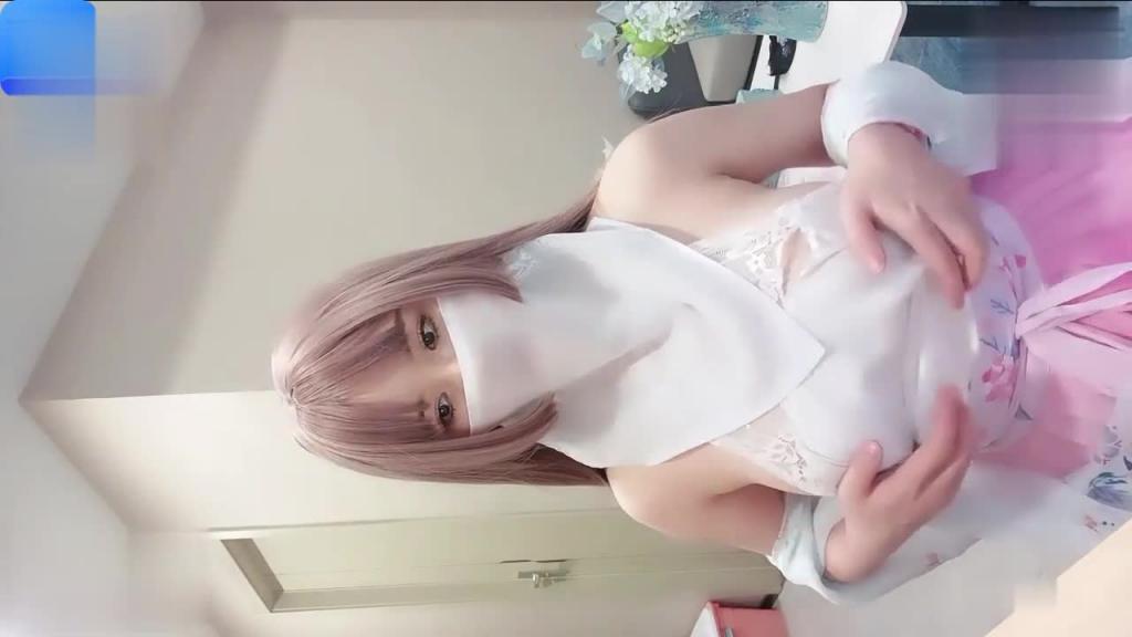 【极品网红少女】网红模特异国风情诱惑泄露,白皙大奶粉木耳掰逼求操 预览截图 1