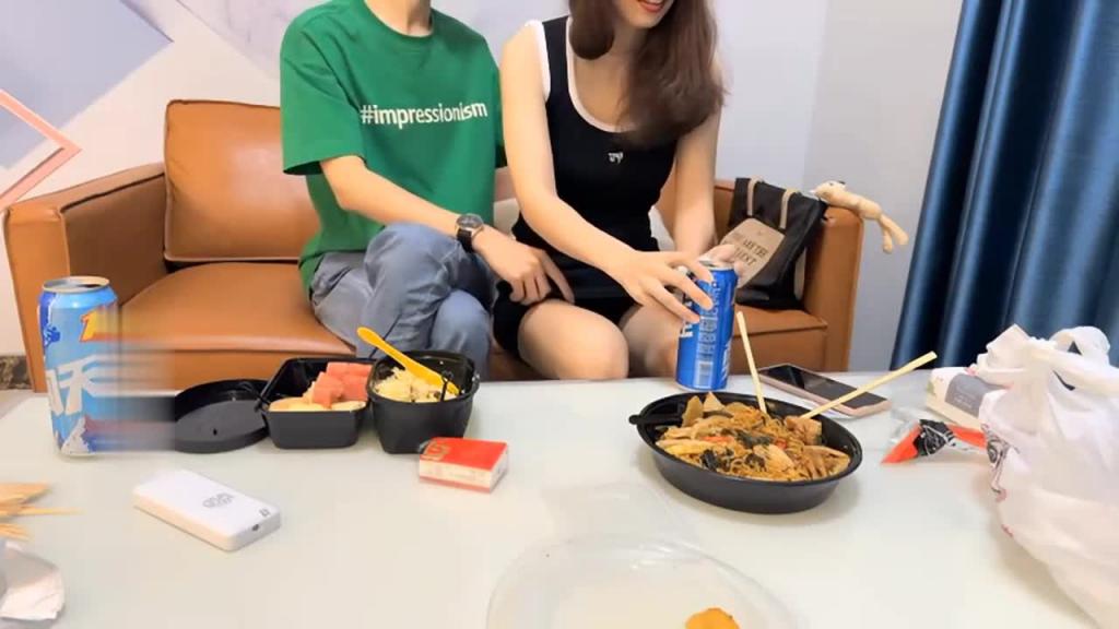 无套内射良家美甲小姐姐超敏感还没开始内裤就湿漉漉的 预览截图 2